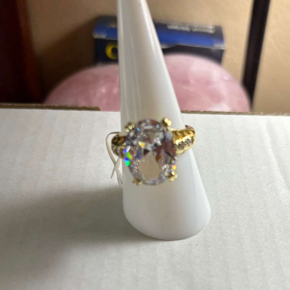 Elegant Gold and Silver Women's Ring